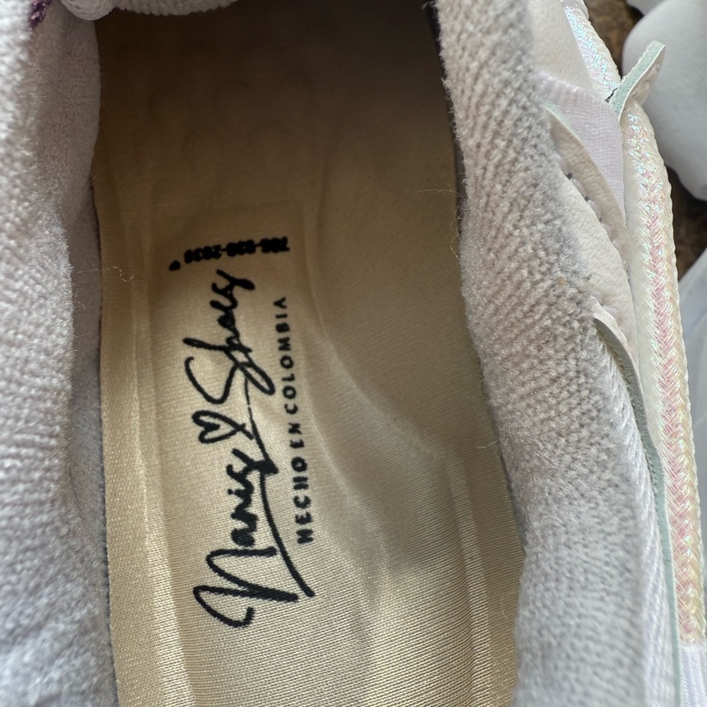 Cherry - Urban Colombian Sneakers , Bright Flashes - Style and Comfort. - Picture 6 of 11
